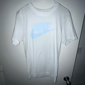 Mens Nike t shirt